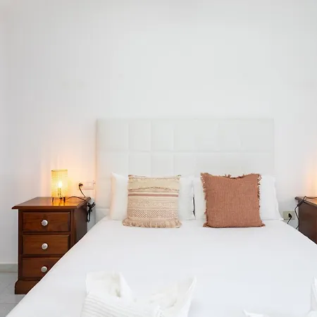 Apartment Home2book Cozy Coastal Duplex & Pool, Caletillas